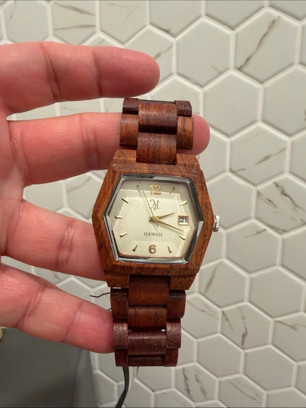 Martin &MacArthur Hexagon Men's Watch in Rich Brown Koa wood Hnadmade in Hawaii